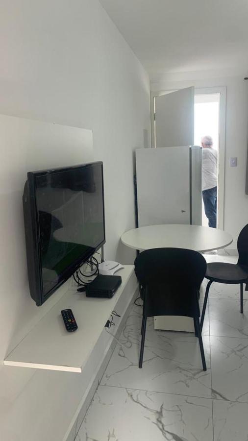 1 Apartamento *